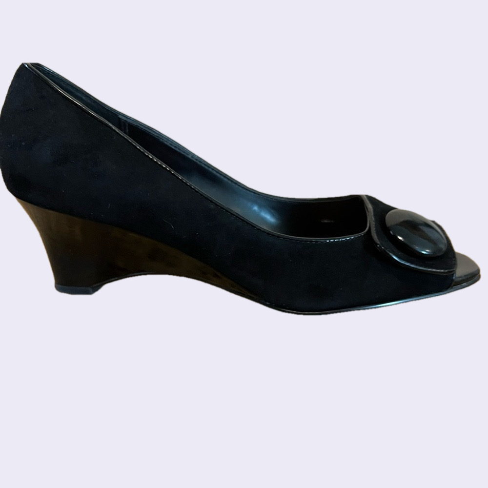 Naturalizer Ami Suede Pump
